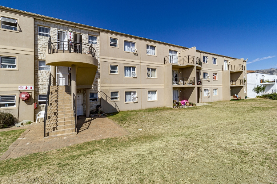 2 Bedroom Property for Sale in Somerset Forest Western Cape
